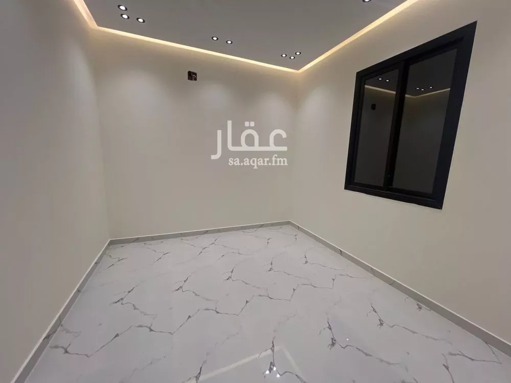 3 bedroom floor in Al Janadriyah 14