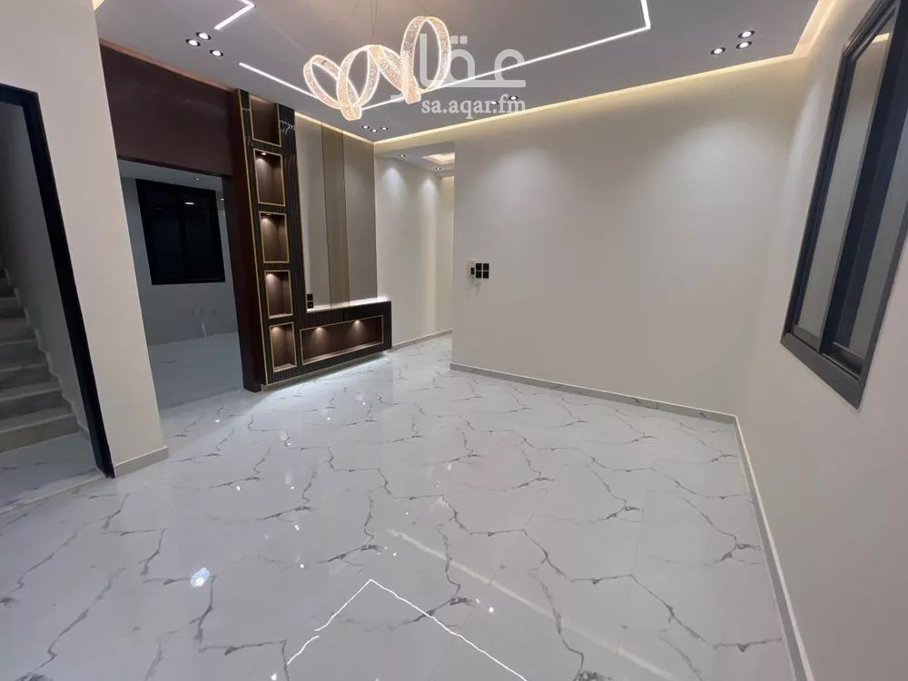 3 bedroom floor in Al Janadriyah 6