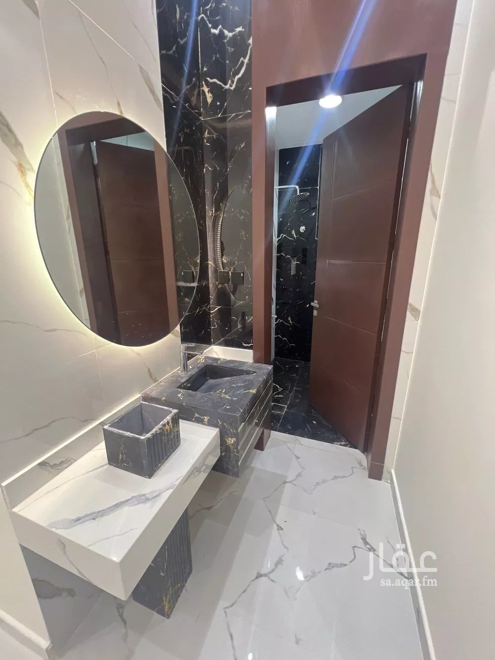 3 bedroom floor in Al Janadriyah 9