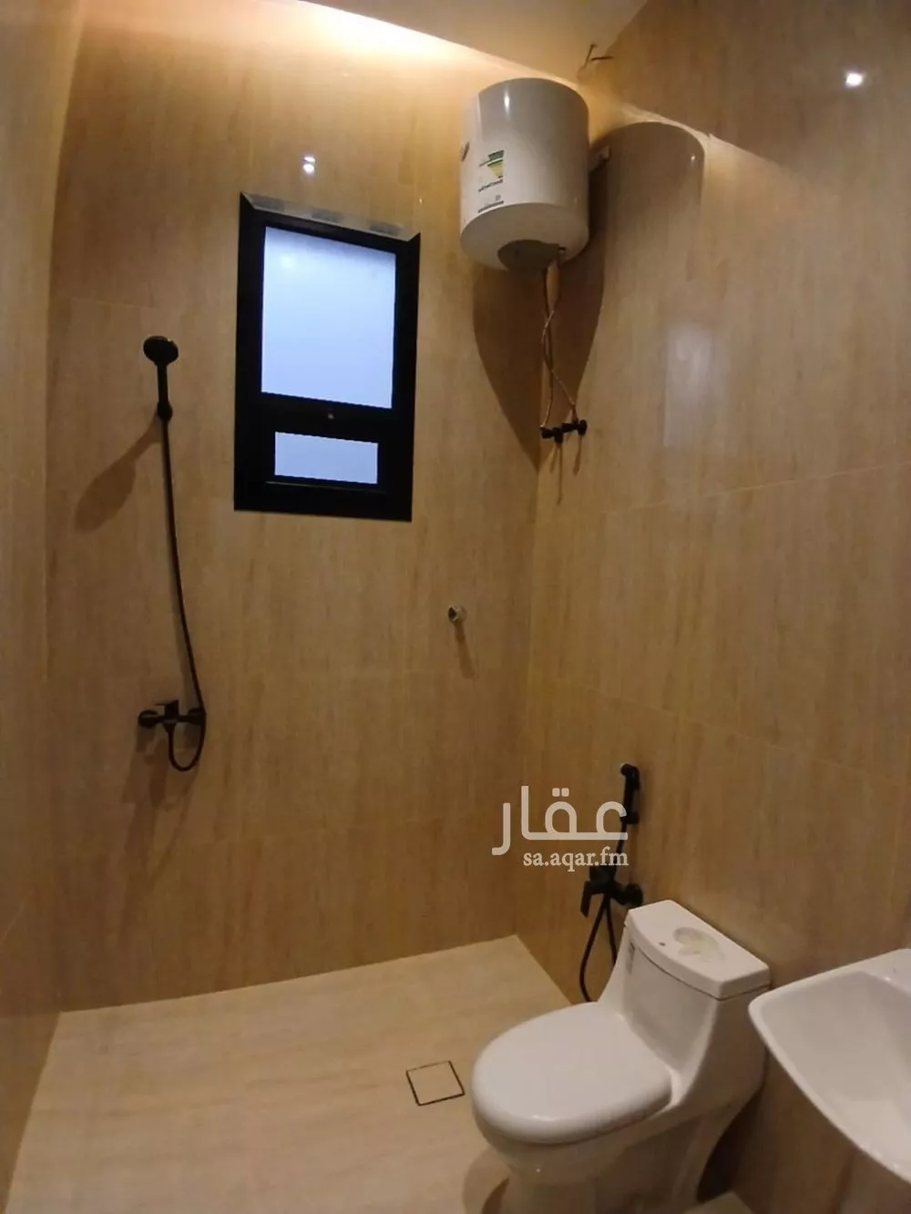 5 bedroom floor in Al Janadriyah 13