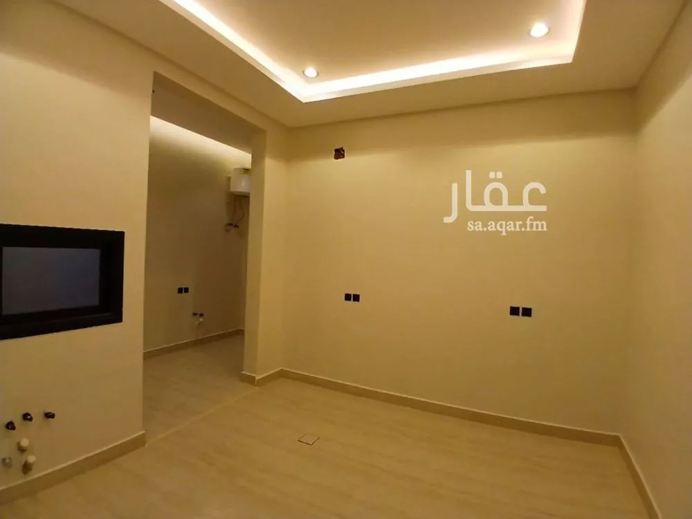 5 bedroom floor in Al Janadriyah 3