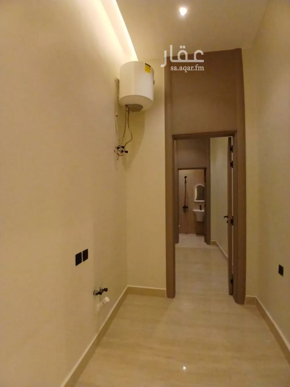 5 bedroom floor in Al Janadriyah 6