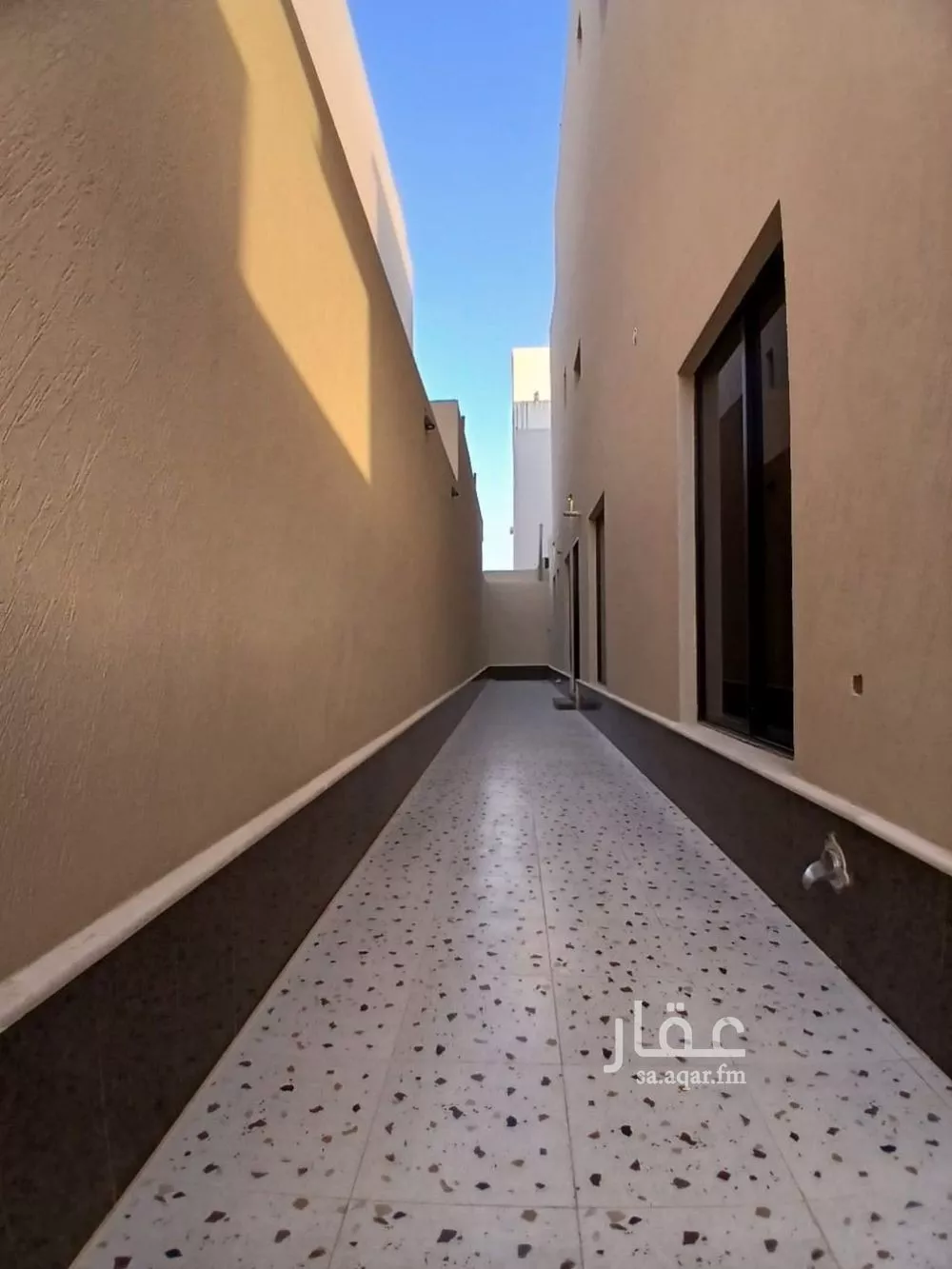 5 bedroom floor in Al Janadriyah 9