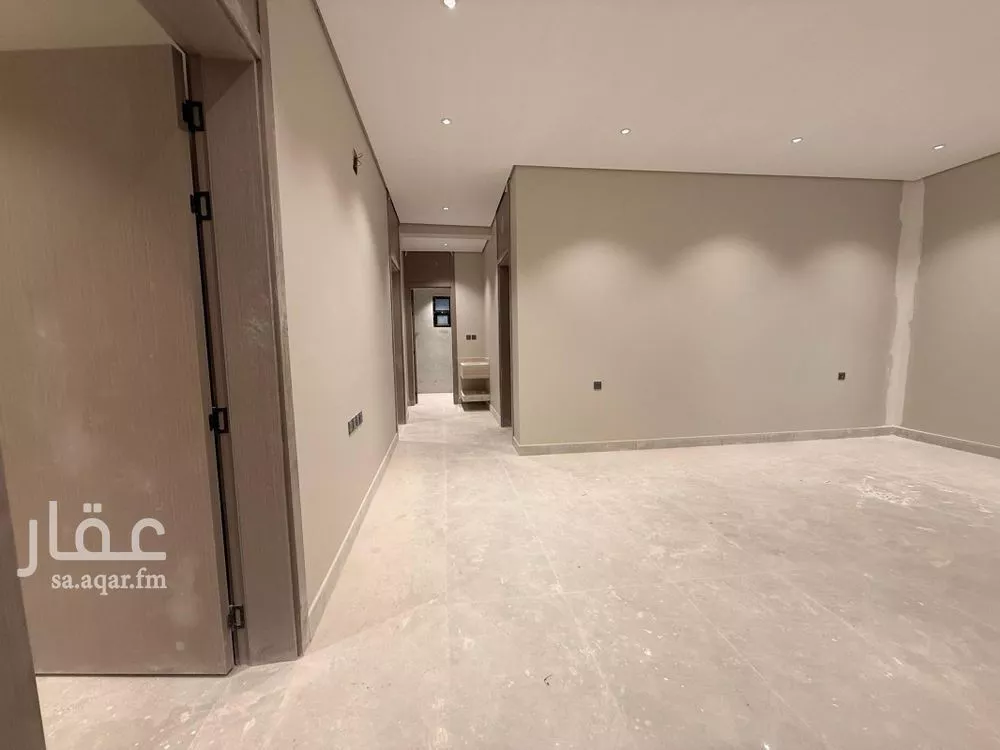 3 bedroom floor in Al Maizilah 11