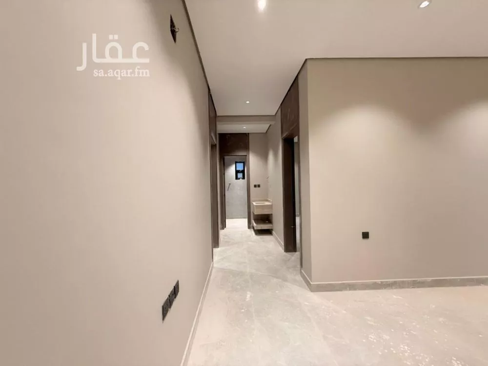 3 bedroom floor in Al Maizilah 3