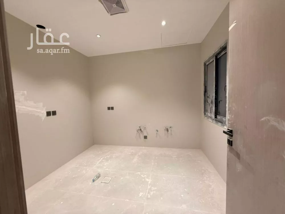 3 bedroom floor in Al Maizilah 6