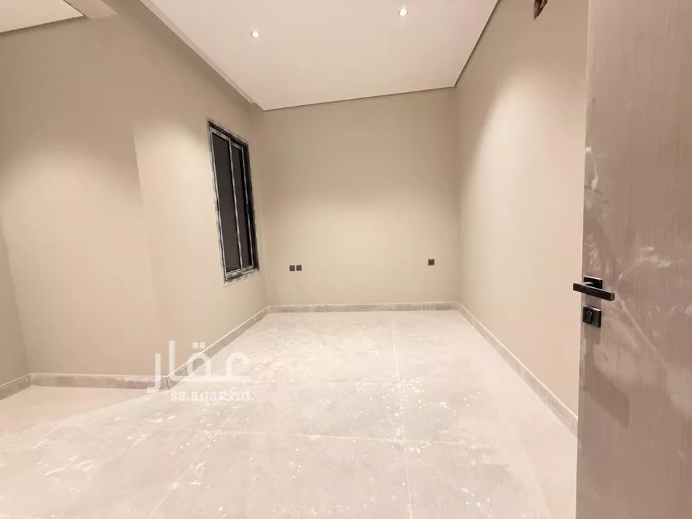 3 bedroom floor in Al Maizilah 7