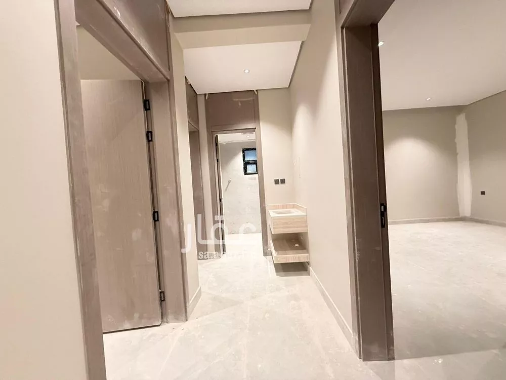 3 bedroom floor in Al Maizilah 8