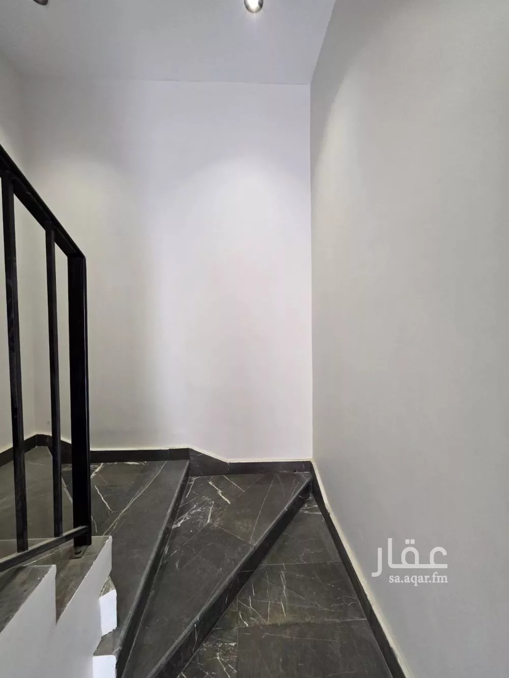 دور 6 غرف في الخليج 3