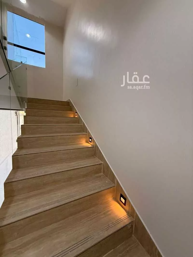 3 bedroom floor in Tuwaiq 10