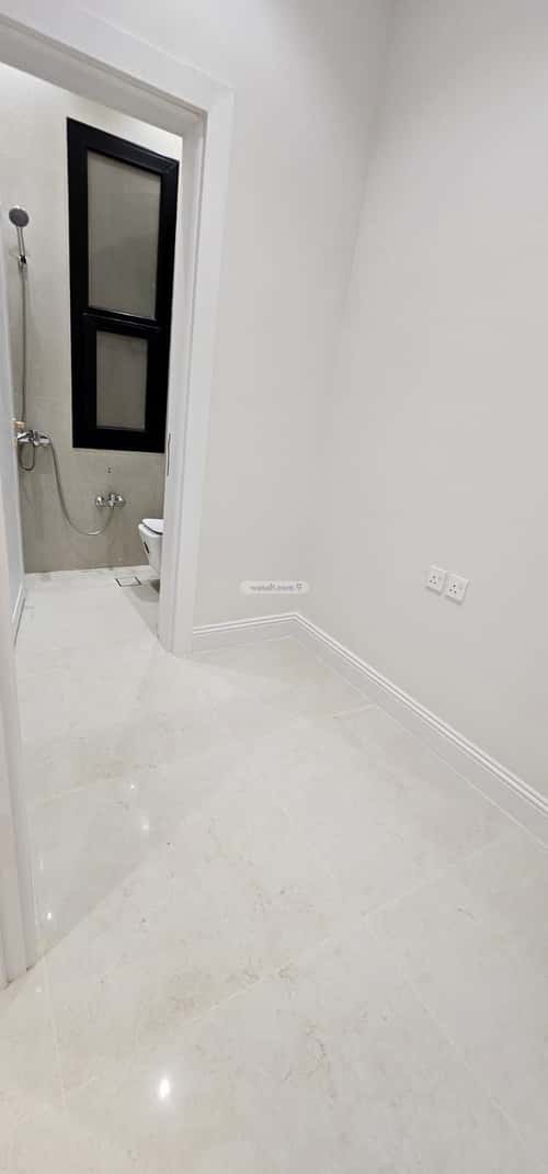 5 bedroom villa in Al Awali, Riyadh 9