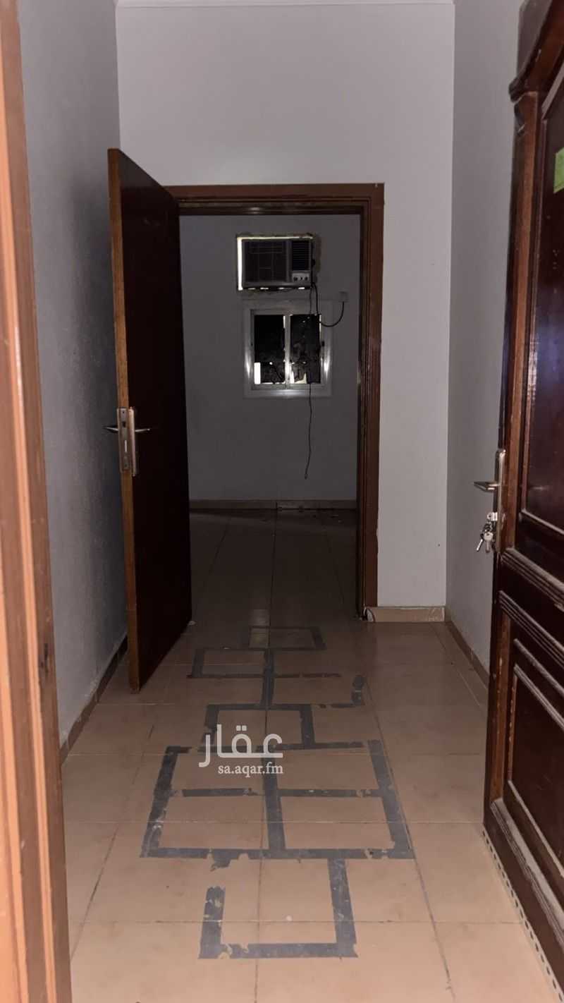 شقة في المطار