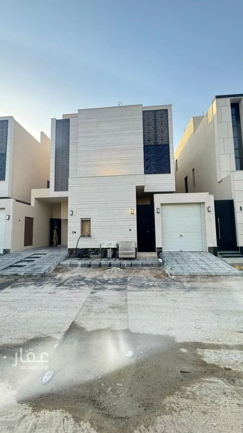 4 bedroom floor in Al Janadriyah 2