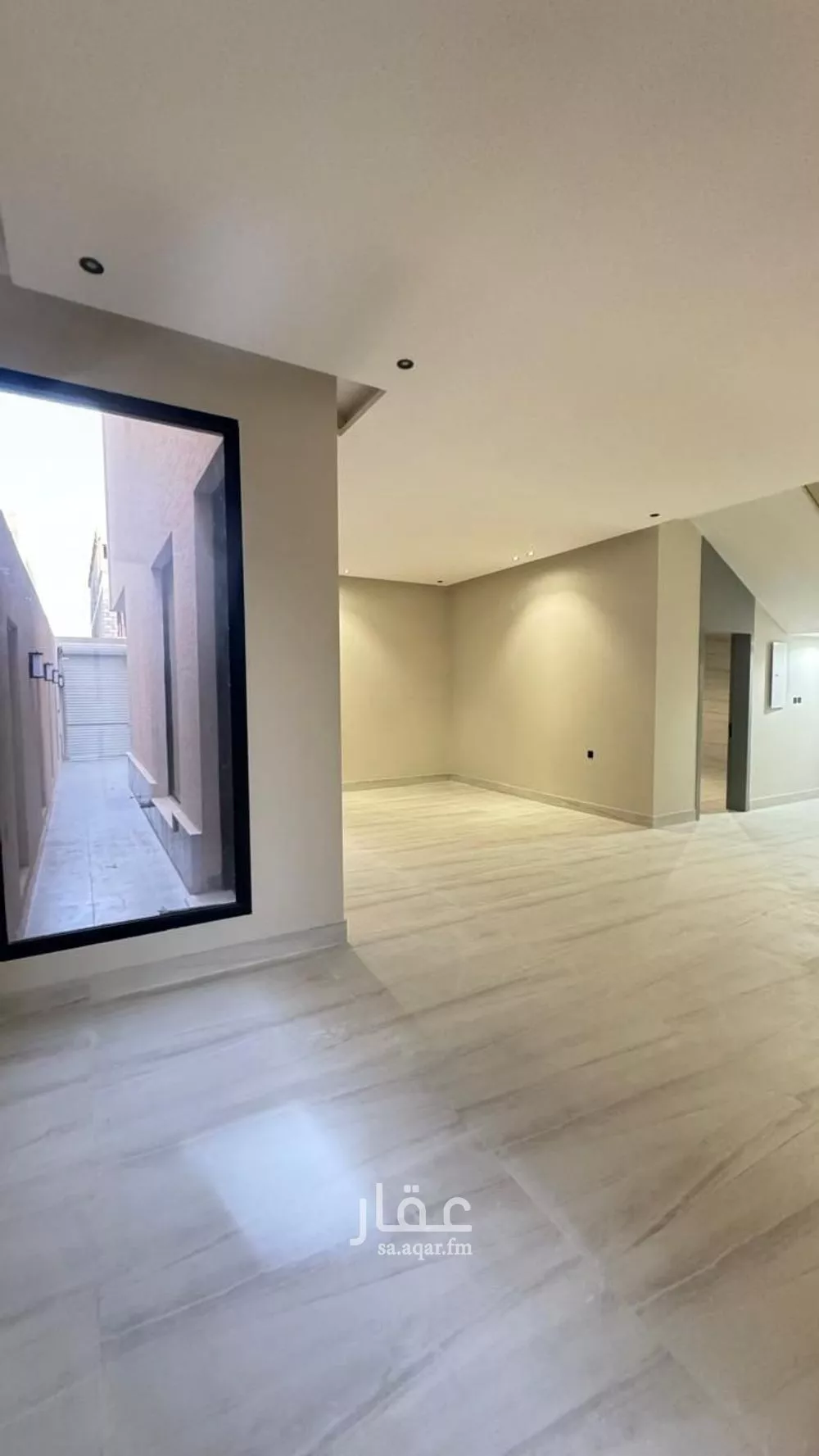 4 bedroom floor in Al Janadriyah 3