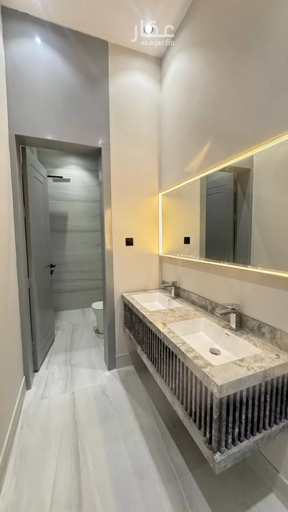 4 bedroom floor in Al Janadriyah 6