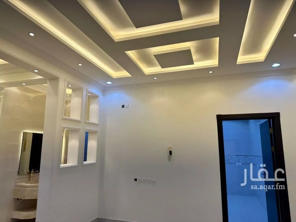 5 bedroom floor in Tuwaiq 7