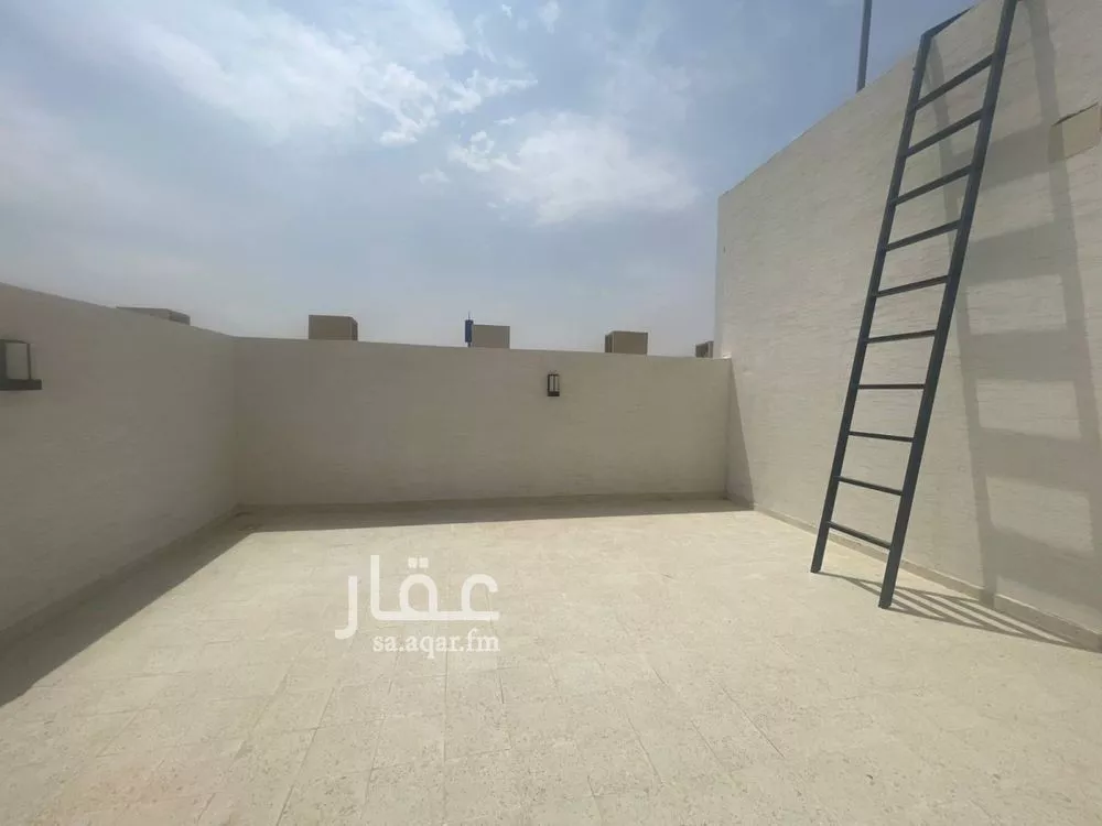 4 bedroom floor in Al Rimal 15