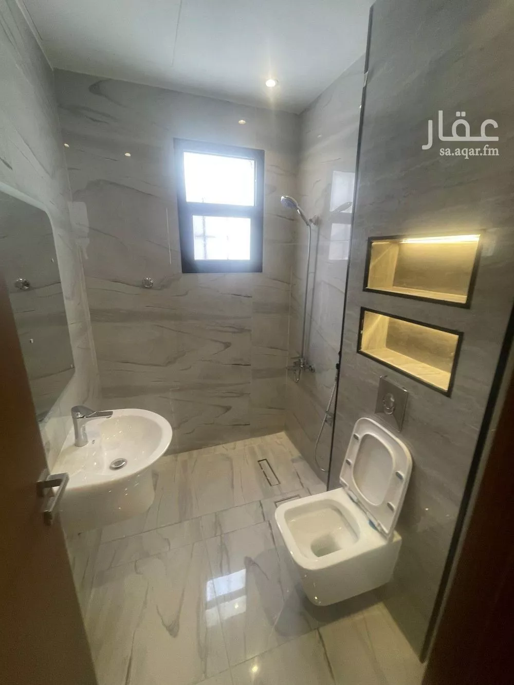 4 bedroom floor in Al Rimal 12