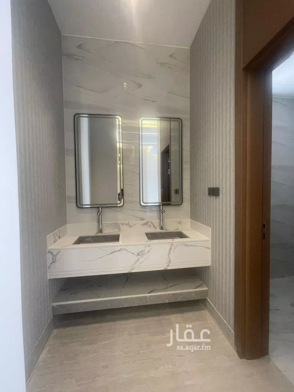 4 bedroom floor in Al Rimal 21