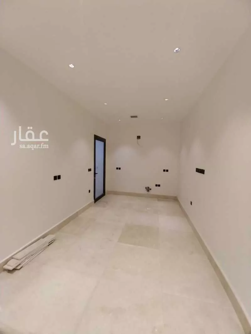 6 bedroom floor in Ash Sharq 5