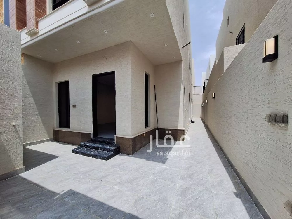 5 bedroom floor in Al Rimal 2