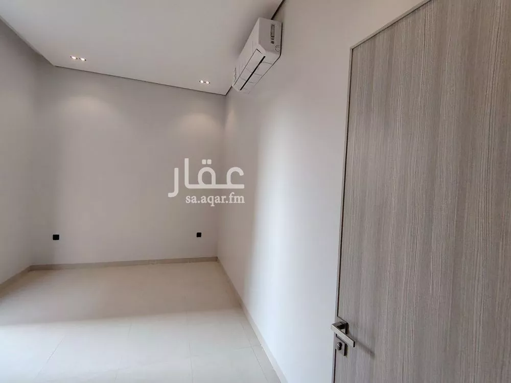 5 bedroom floor in Al Yarmouk 4