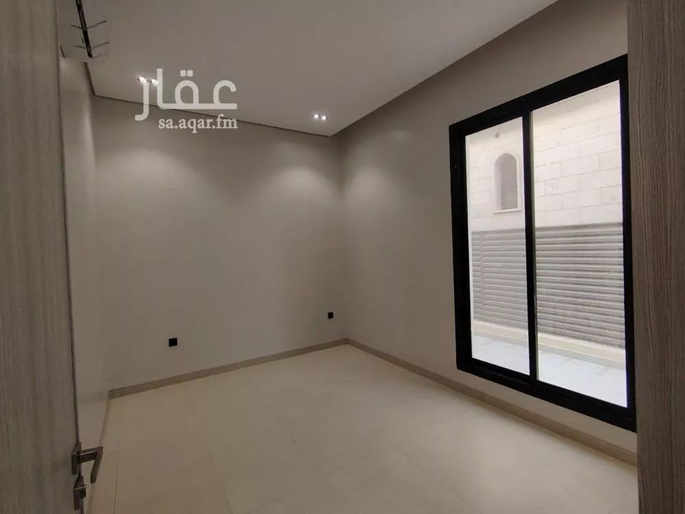 5 bedroom floor in Al Yarmouk 7