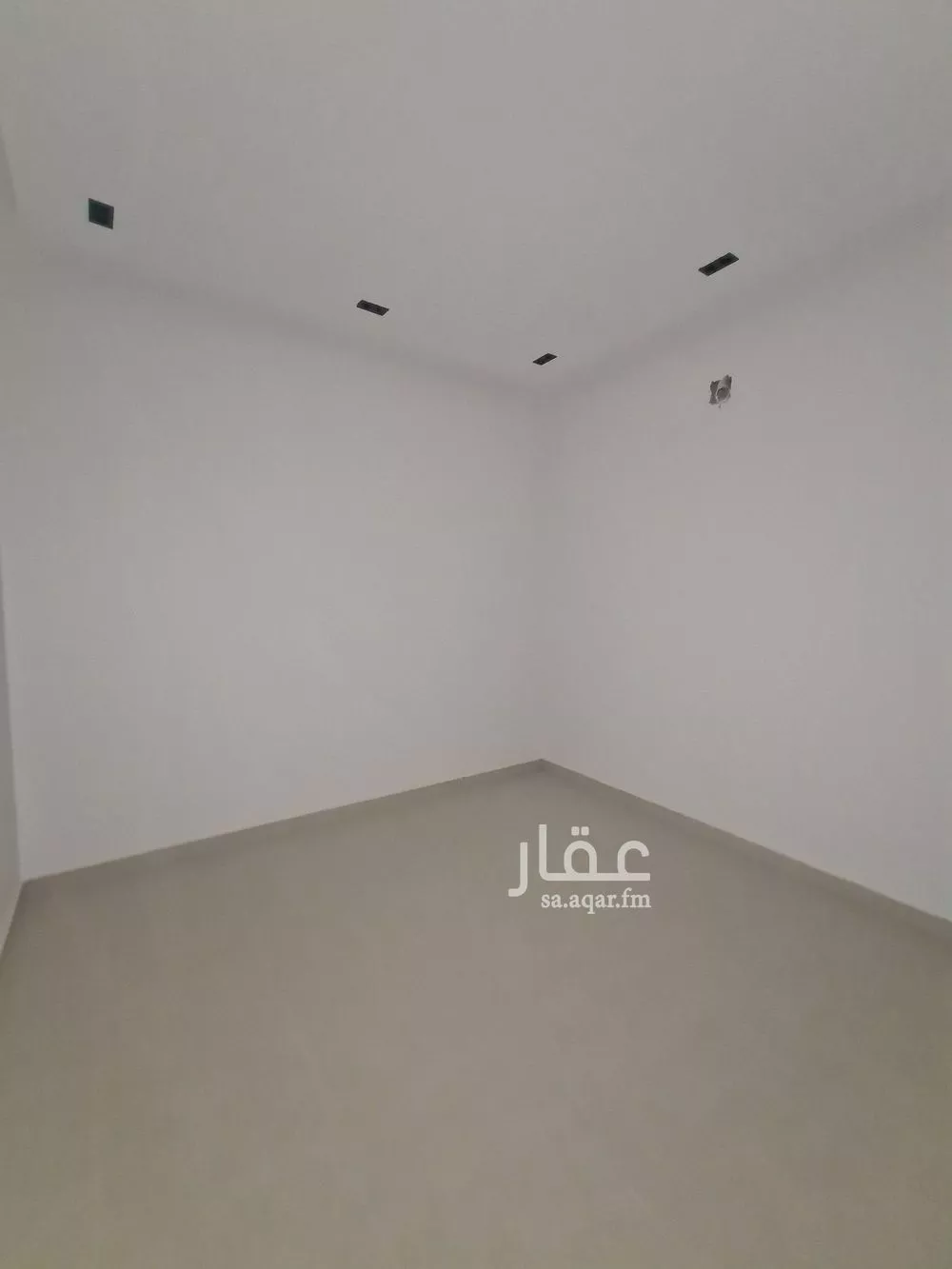 دور 4 غرف في طيبة 10