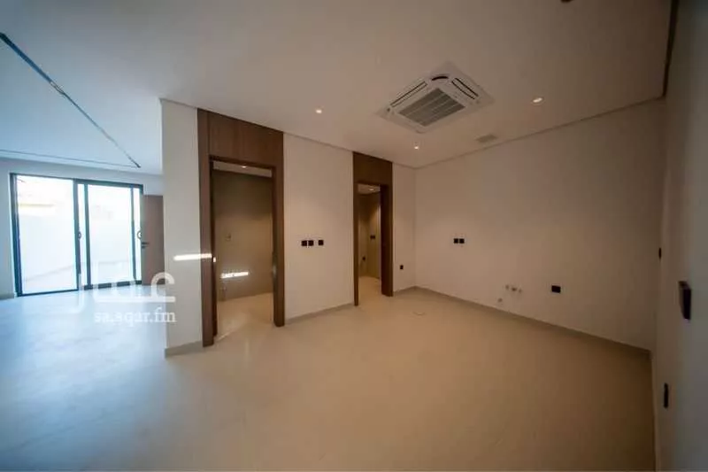 3 bedroom floor in Al Maseef 2