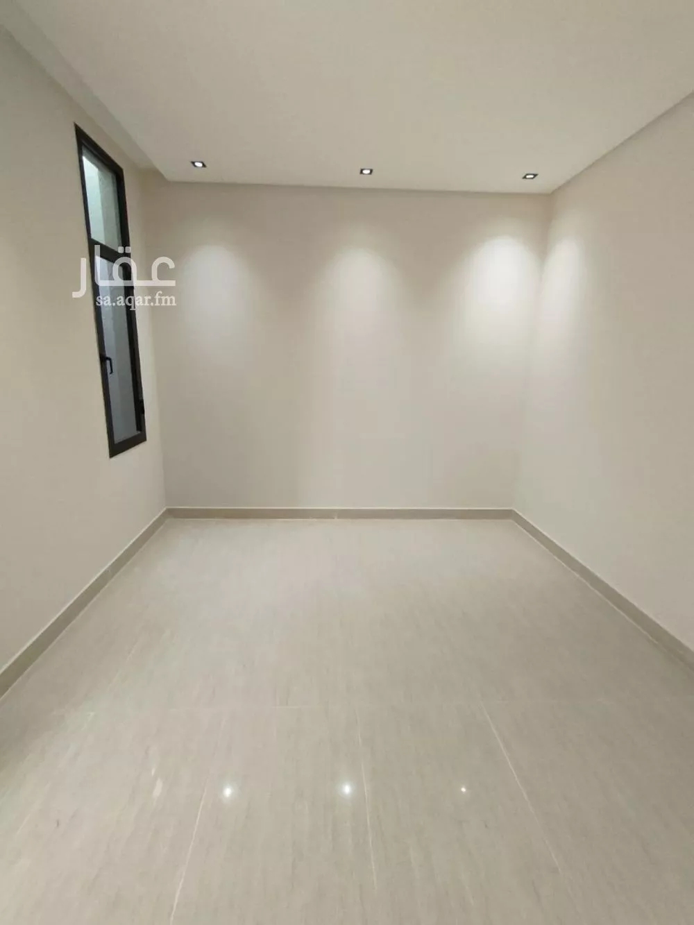 3 bedroom floor in Tuwaiq 8