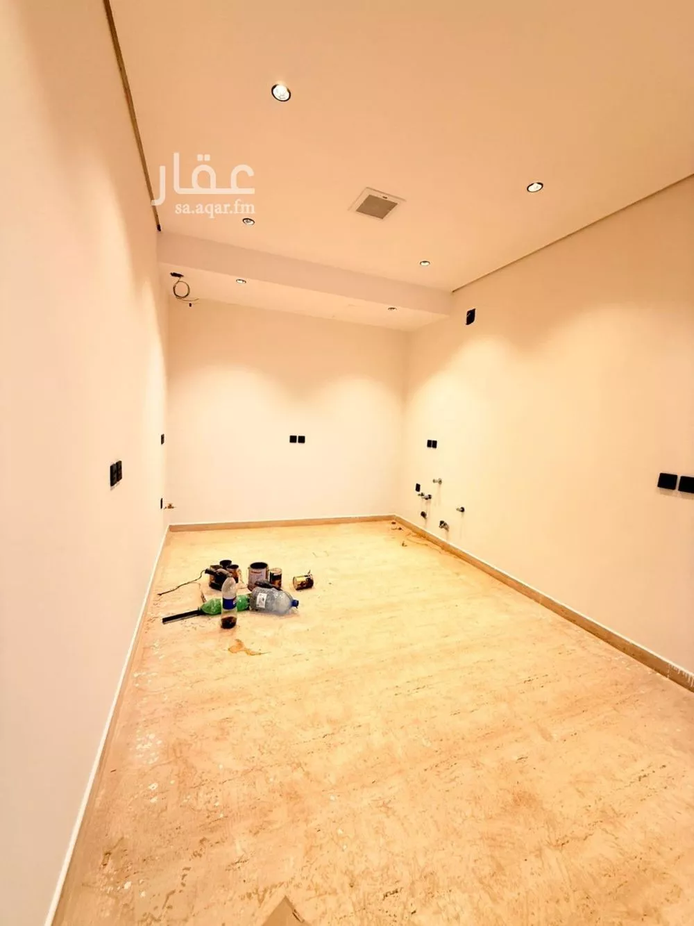 3 bedroom floor in As Suwaidi 13