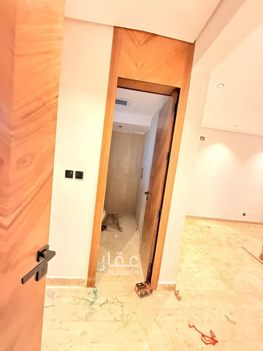 3 bedroom floor in As Suwaidi 5