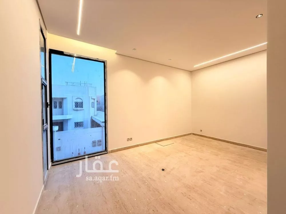 3 bedroom floor in As Suwaidi 7