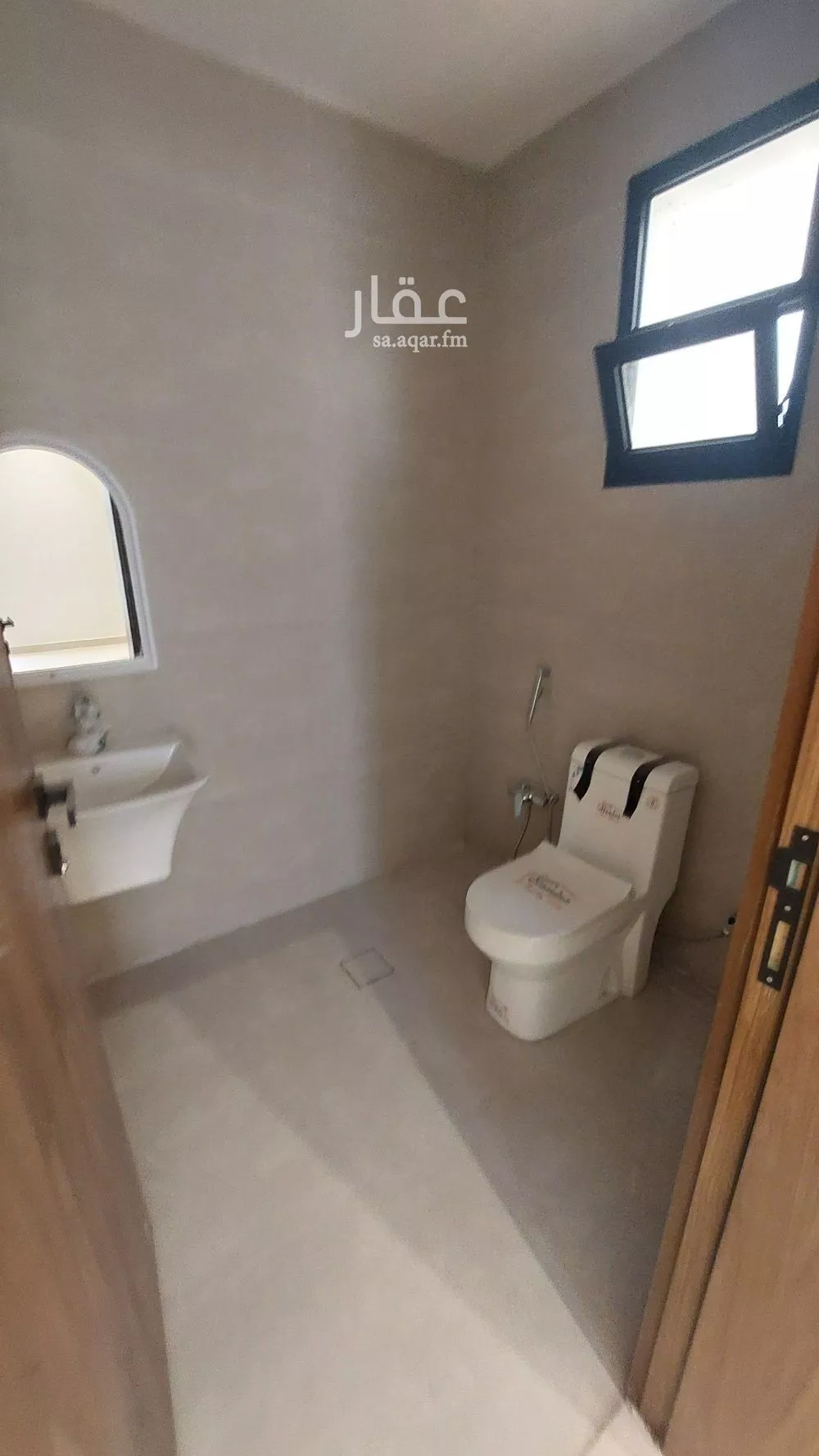 3 bedroom floor in Okaz 12