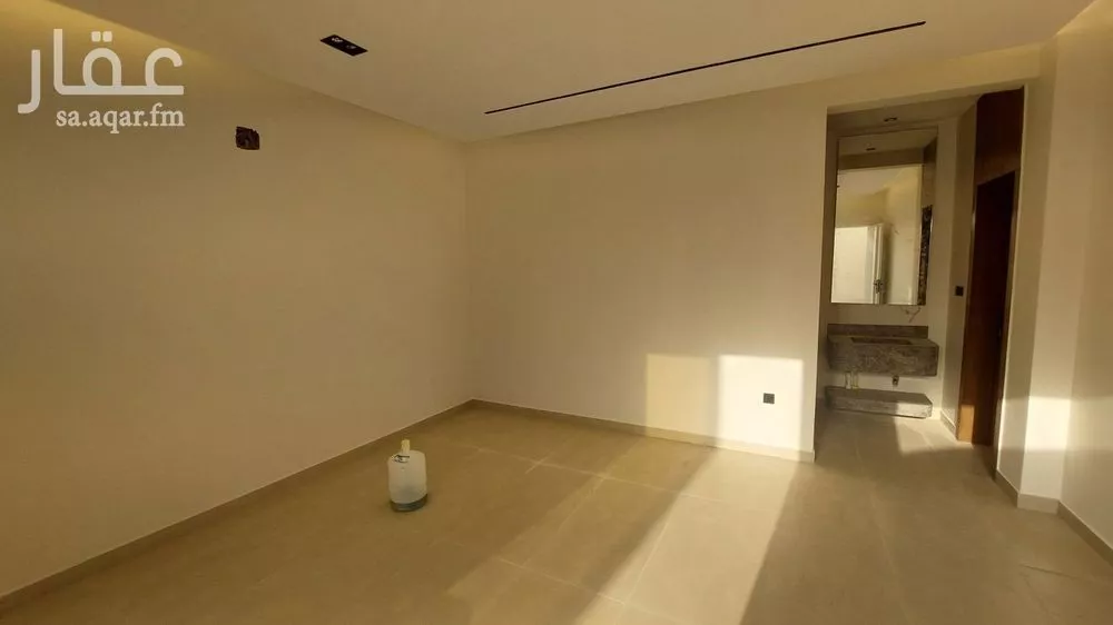 3 bedroom floor in Okaz 8