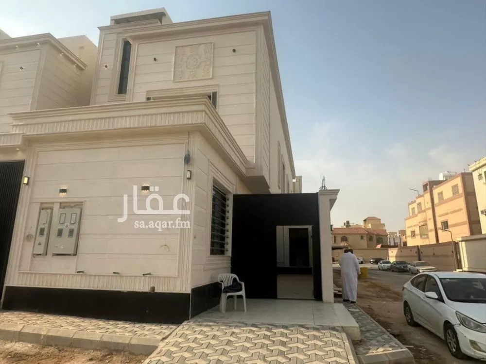 4 bedroom floor in Tuwaiq 16