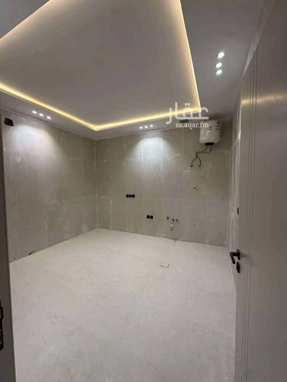 4 bedroom floor in Tuwaiq 7