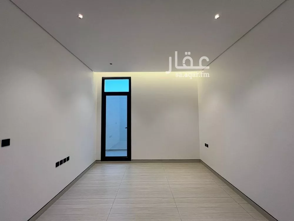 دور 3 غرف في العارض 10