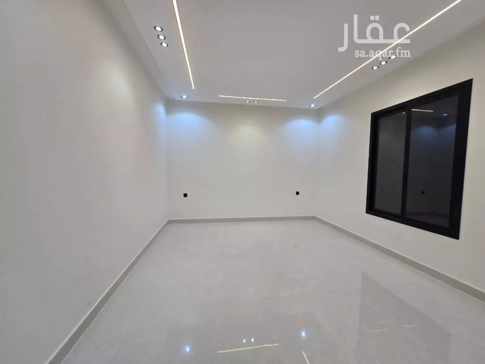 8 bedroom floor in Okaz 3