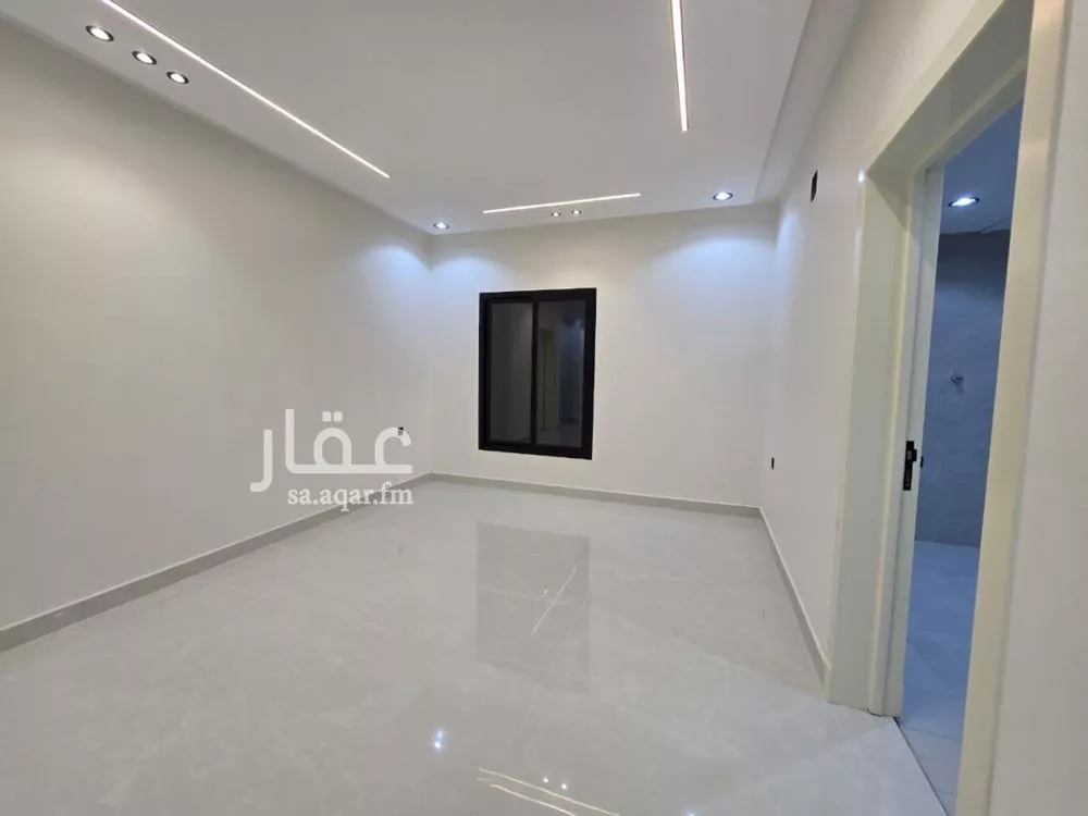8 bedroom floor in Okaz 9