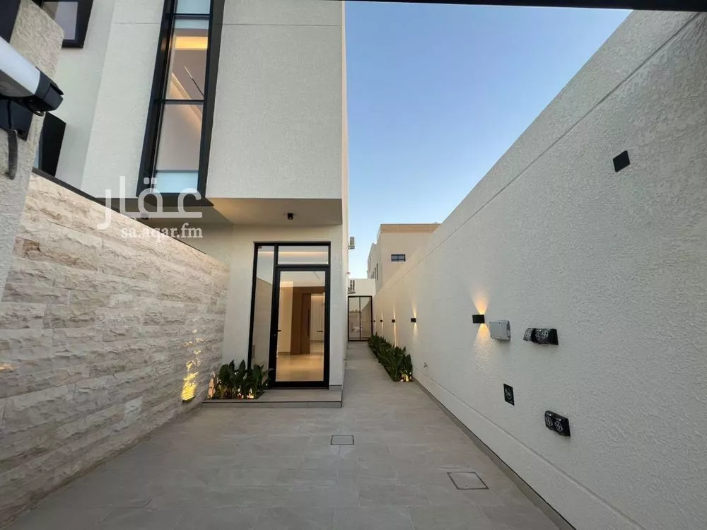 5 bedroom floor in Al Aridh 15