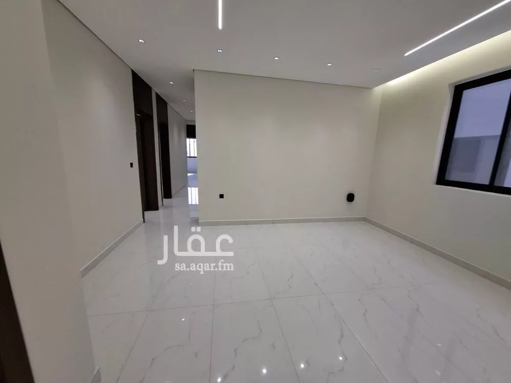 5 bedroom floor in Al Janadriyah 2