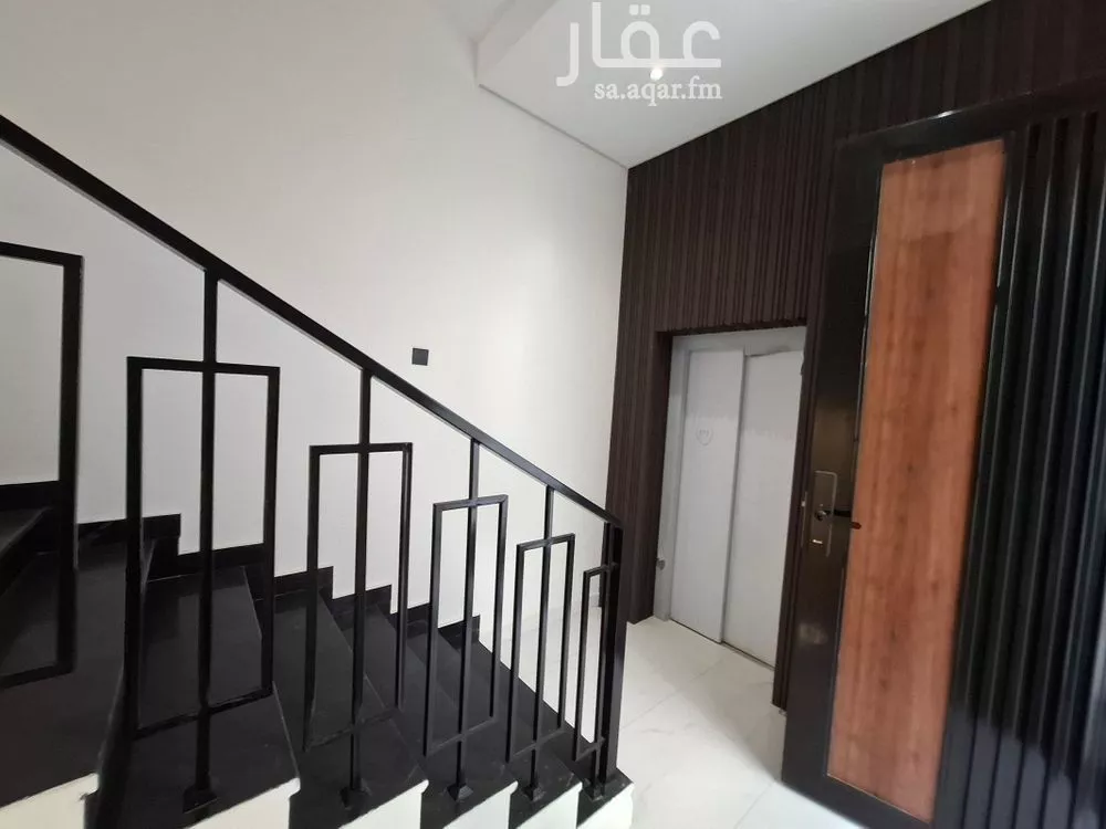 5 bedroom floor in Al Janadriyah 11