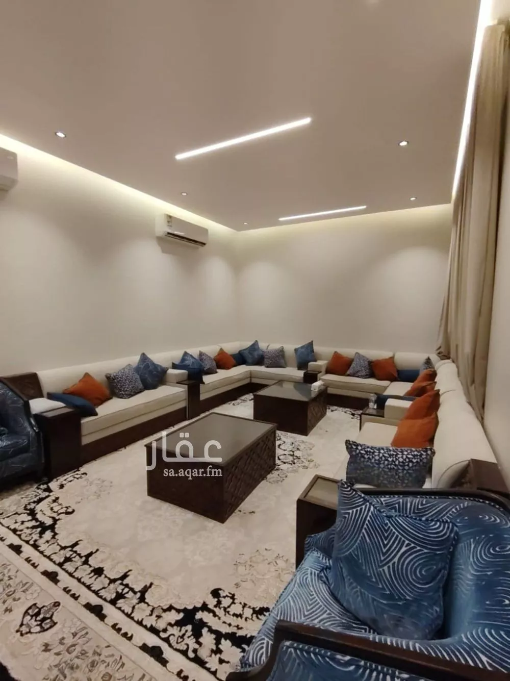5 bedroom floor in Al Maizilah 7
