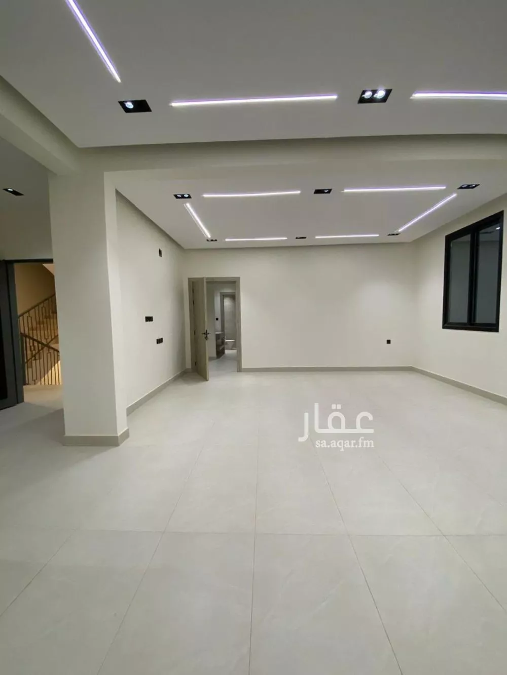 5 bedroom floor in Al Khaleej 13