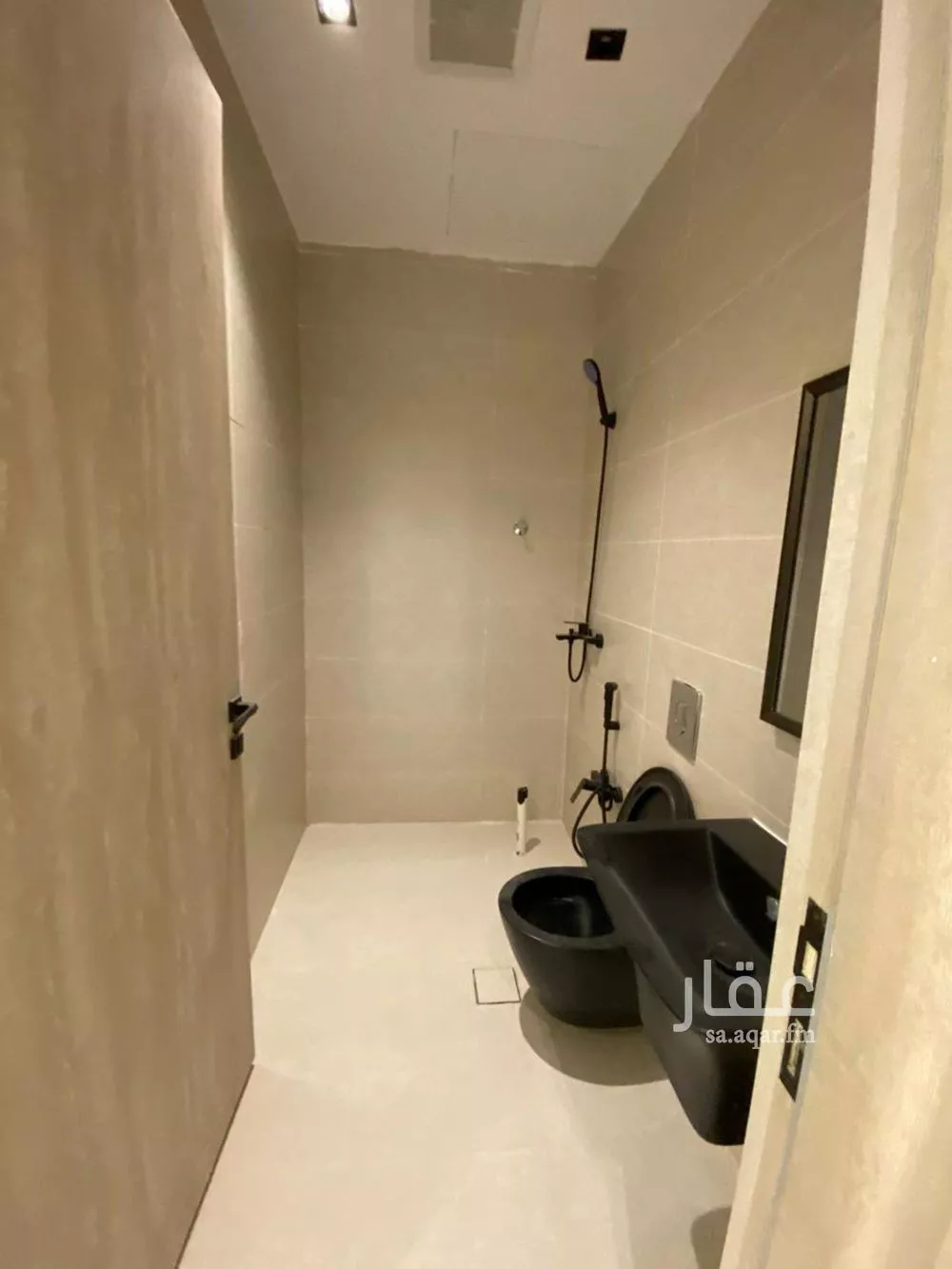 5 bedroom floor in Al Khaleej 3