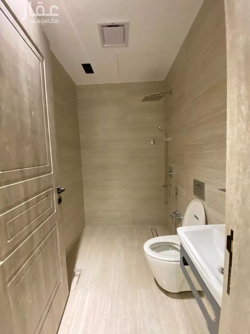 5 bedroom floor in Al Khaleej 23