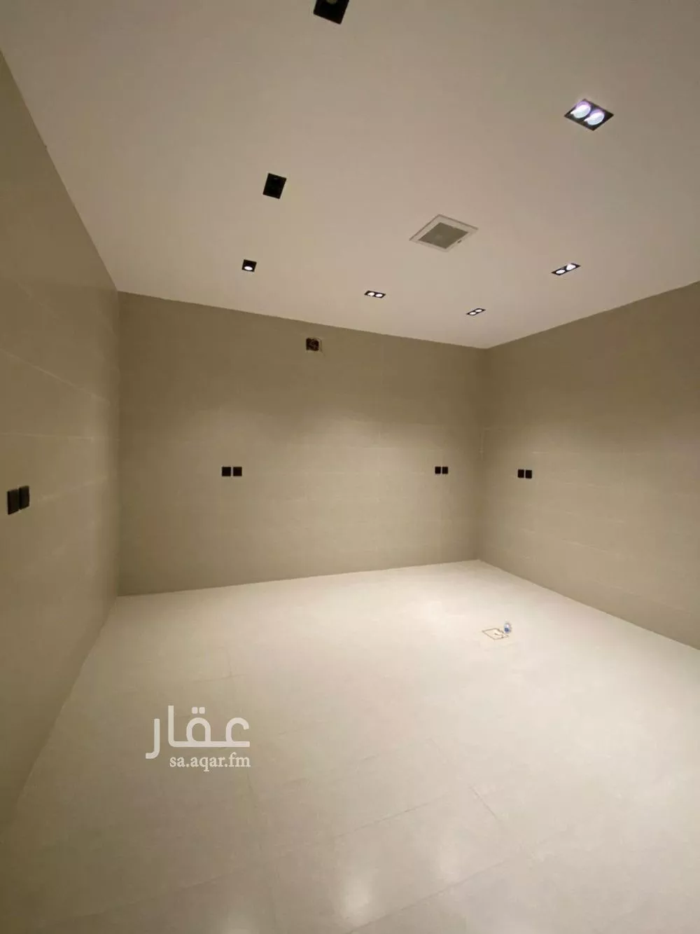 5 bedroom floor in Al Khaleej 7