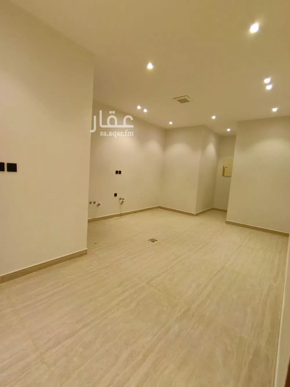3 bedroom floor in Tuwaiq 8