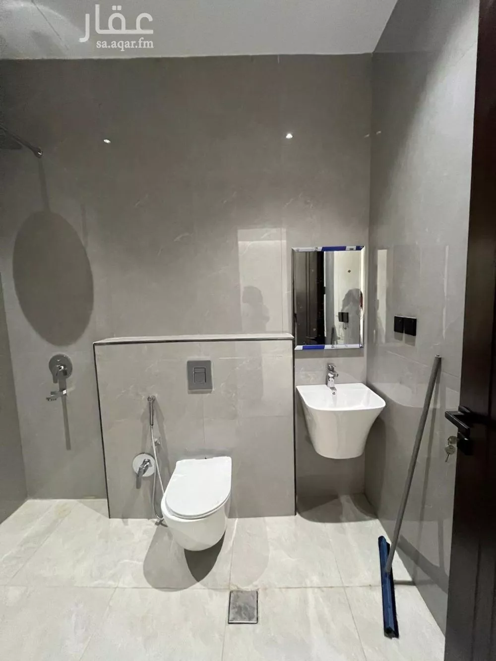 3 bedroom floor in Al Munsiyah 15